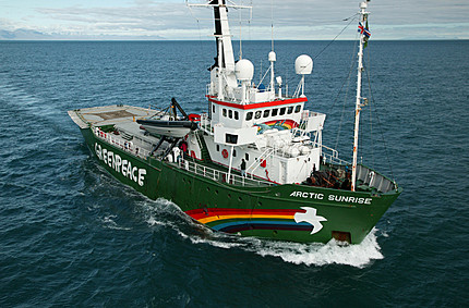 the-greenpeace-ship-my-arctic